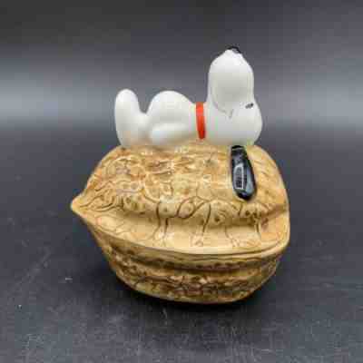 Peanuts Memorabilia Collectibles : Peanuts Snoopy Walnut Value