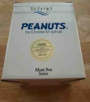 Snoopy Peanuts Schmid Clown Capers Music Box '85 Mint