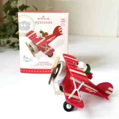 Hallmark 2015 Peanuts Gang Snoopy Flying Ace Plane Magic Sound Xmas Ornament