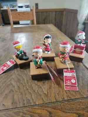 PEANUTS HALLMARK WIRELESS CHRISTMAS BAND MUSIC & MOTION 2011 (set of 5)