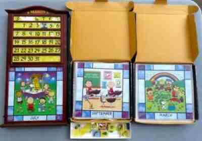 Danbury Mint Peanuts Stained Glass Lighted Perpetual Calendar