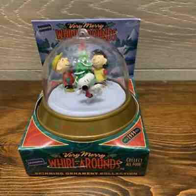 Details about   Vintage Blockbuster Very Merry Whirl Around Spinning Ornament Collection 1999 