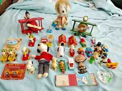 PEANUTS VINTAGE COLLECTIBLE LOT - MOSTLY SNOOPY - 31 PIECES IN ALL!!!