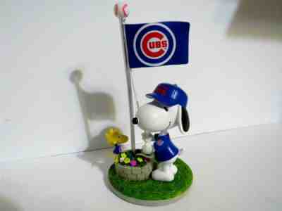 PEANUTS Snoopy Chicago Cubs Fan-itude Hand-Painted MLB Figurine Collection