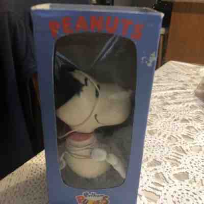 Peanuts Memorabilia Collectibles : Snoopy Pelham Puppet Peanuts