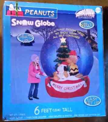 Blockbuster Peanuts Christmas Globe Spinning Charlie Brown Snoopy