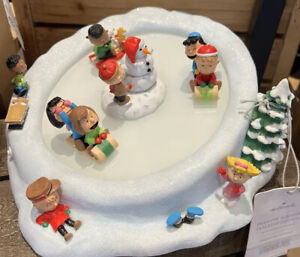 Hallmark Tabletop Display Peanuts Memorabilia Collectibles : Hallmark Store Display Peanuts Value ...