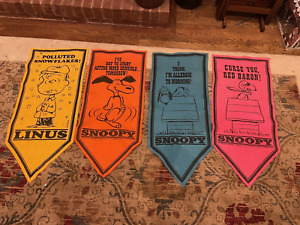 Peanuts Memorabilia Collectibles : Linus Felt Banner Value Guide