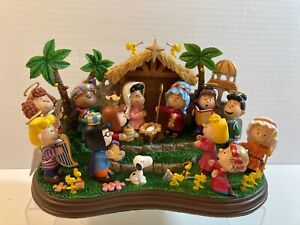 Danbury Mint 2007 The Peanut Christmas Nativity Snoopy Charlie Brown