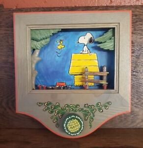 PEANUTS SNOOPY 1971 ANRI UFS ITALY HANGING MUSIC BOX "Yellow Bird" SWITZERLAND