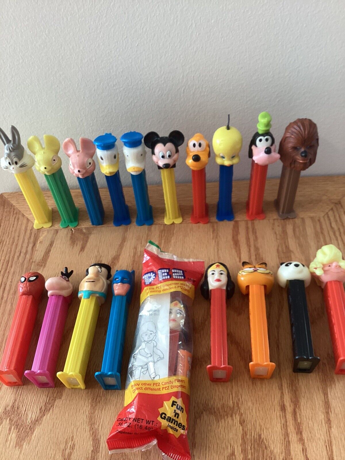 Lot Of 19 Pez-1978 Bugs-Large Eared Bunny No Feet Disney Wonder Woman Sealed