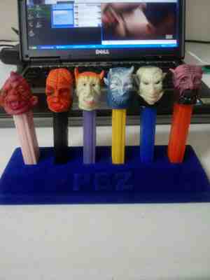 VINTAGE PEZ DISPENSER NO FEET EERIE SPECTRES SOFT HEAD! RARE COMPLETE SET