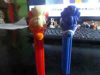 2 PEZ VINTAGE HARD TO FIND PONY GO ROUND BLUE & ORANGE HEADS HORSE 