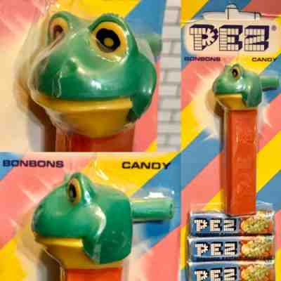 *NO FEET* MOC 3.9 YUGO MMM FROG - MINT ON HALO CARD - AS-IS