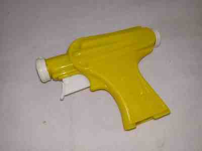 BEAUTIFUL 1950s PEZ SPACE GUN ~RARE YELLOW COLOR~ VERY CLEAN ORIGINAL