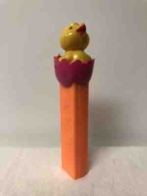 Chick in Egg PEZ with Hair Metal Hinge 
