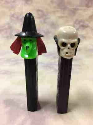 Vintage Halloween PEZ No Feet Witch With Black Base and Hat and Skull PEZ Purple