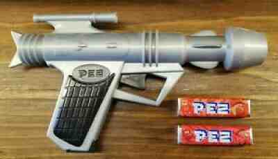 Vintage 1982 Silver PEZ Space Gun, US Zone PEZ Clicker - RARE!