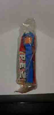 pez vintage no feet Captain America in cello (torn)