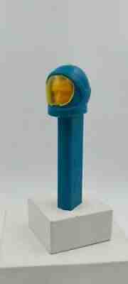 Vintage Rare No Foot No Feet Blue Astronaut Spacemen Pez Dispenser