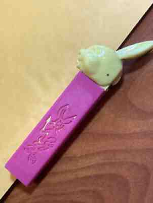 Vintage Diecut Pez Easter Bunny no feet Die-Cut side Original Austria 2.6 Pat.