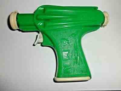 Vintage 1950s PEZ Space Gun Dispenser in GREEN