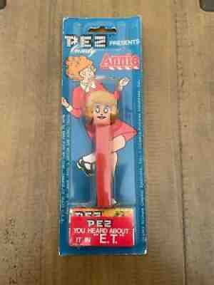 1982 PEZ Little Orphan Annie Sealed in Package with ET Promo Vintage No Feet