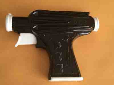 その他 Vintage PEZ space Gun Dispenser 1981 K22i49911 PEZ SPACE GUN RED & BLACK COMPLETE 1981 AUSTRIA
