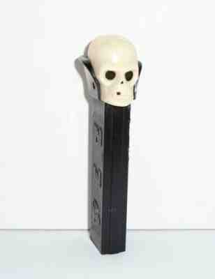 Halloween Pez Dispenser Dr Skull Skeleton No Feet Black Stem *Made In USA *HTF