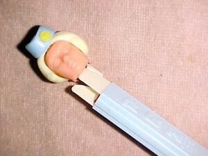 SCARCE  -  NURSE PEZ  No Feet  -  USA  3,8   -  FOR REPAIR  -  BLONDE - BLUE HAT