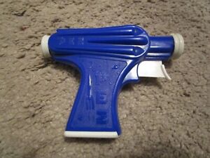 PEZ 1950'S BLUE SPACE GUN--RARE