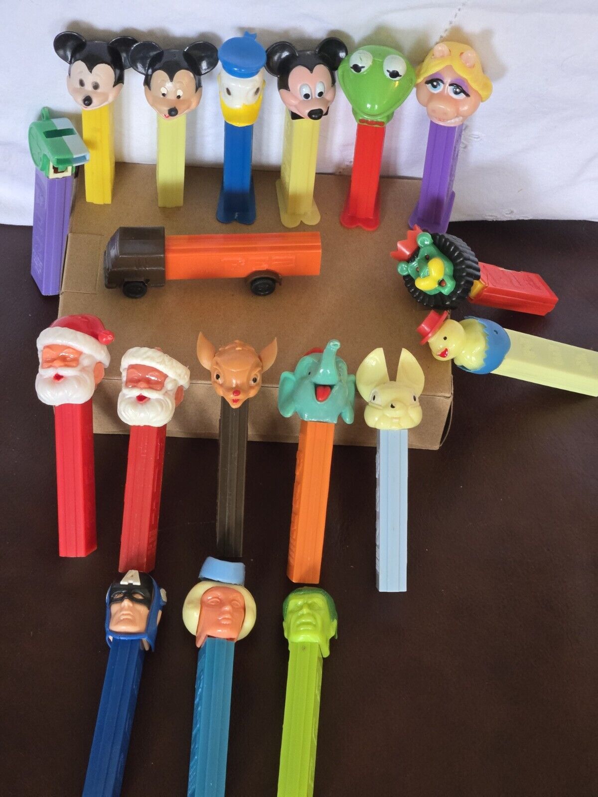 Large Lot of 19 Vtg Pez Dispensers w/Feet Disney, Holiday, People, Animals, RARE