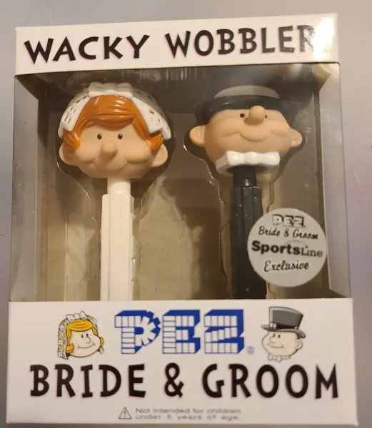 Funko PEZ Bride & Groom Limited Edition 5000pcs. Wacky Wobbler Set