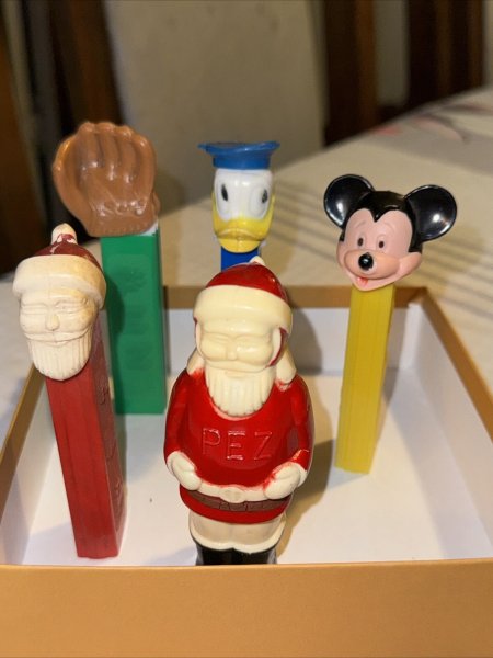 Rare And Collectible Pez Dispensers : Pez Full Body Santa Value