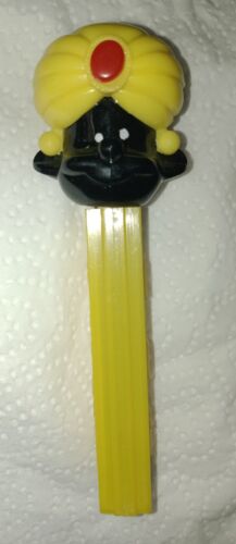 VINTAGE PEZ MAHARAJAH BLACK FACE YELLOW TURBAN  NO FEET EXTREMELY RARE