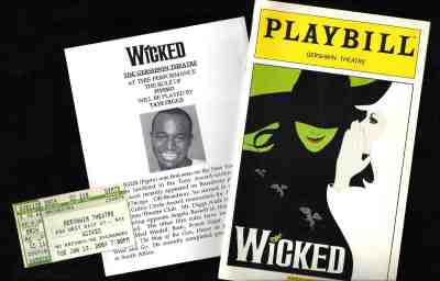Kristin Chenoweth "WICKED" Idina Menzel / Taye Diggs 2004 Playbill and Ticket