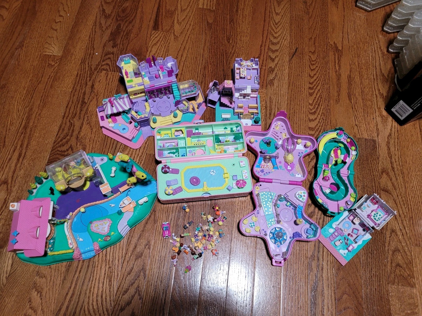 Vintage Original Polly Pockets Houses And People LOT