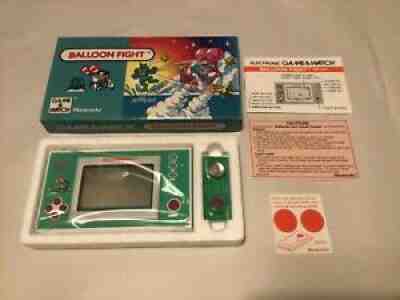 NINTENDO GAME & WATCH BALLOON FIGHT RARE AND COLLECTABLE