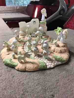 1989 PRECIOUS MOMENTS NATIVITY SCENE MINIATURE PAINTED PEWTER (21 pieces)