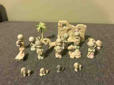 Precious Moments Mini Pewter 17 Piece Nativity Scene 1989 Total 4 Sets Rare