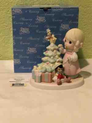 PRECIOUS MOMENTS DISNEY "WHEN YOU WISH UPON A STAR" PINOCCHIO #690010 NIB 2006
