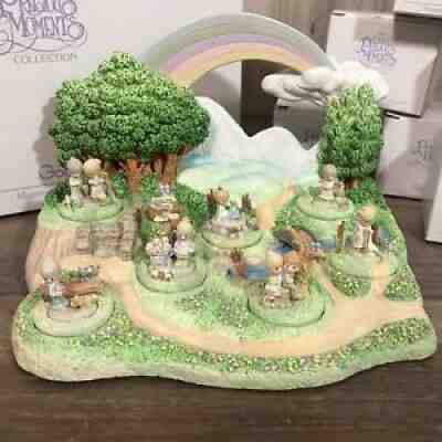 Precious Moments Goebel Fields of Friendship Diorama W/Miniatures FIRST ED 768-D