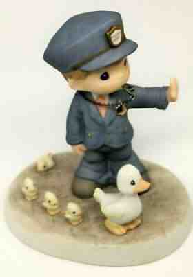 Precious Moments LORD, POLICE PROTECT US 539953 Policeman & Cute Ducklings RARE!