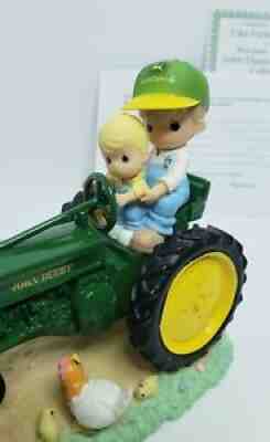 Precious Moments JOHN DEERE fashion RIDING TOWARD GREENER PASTURES 930014