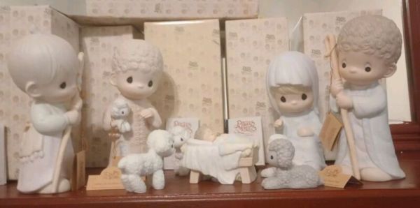 PRECIOUS MOMENTS NATIVITY-1986 9 PC 104523 DEALER 9 INCH  COME LET US ADORE HIM