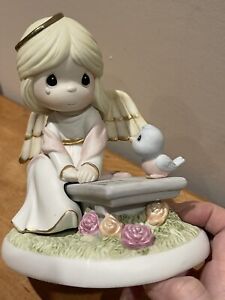 Precious Moments HEAVEN'S EMBRACE Angel On Bench Memorial Hamilton Collection