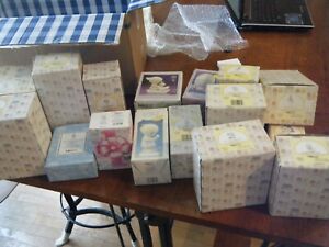 Various Precious Moments figurines lot of 17 (lot 