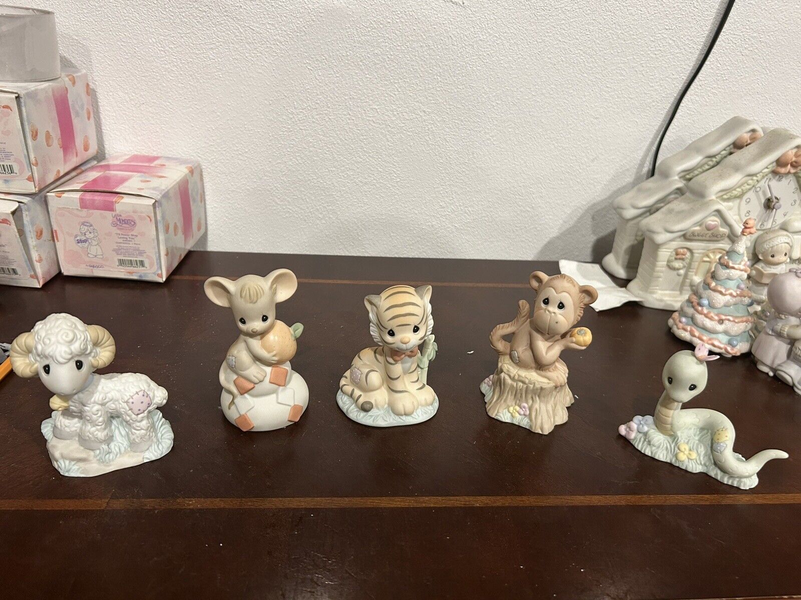 Precious Moments Collectibles : Zodiac Value Guide - Price List