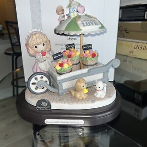 Precious Moments Blooming With Friendship 40th Anniversary VR Limited Editon