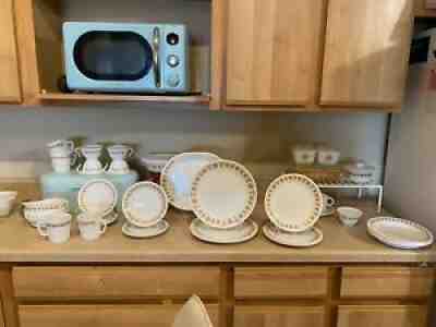 HUGE Vintage Pyrex Lot. Butterfly Gold